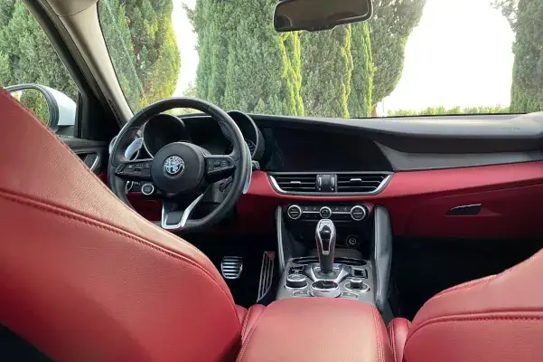 noleggio Alfa Romeo Giulia Veloce sesto fiorentino calenzano firenze