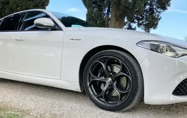 Alfa Romeo Giulia Veloce rental
