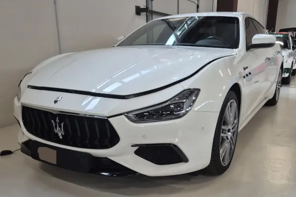 noleggio Maserati Ghibli V6 sesto fiorentino calenzano firenze
