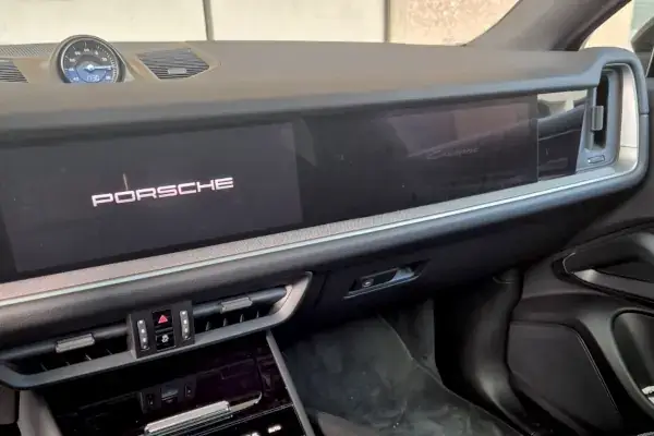noleggio porsche cayenne sesto fiorentino calenzano firenze