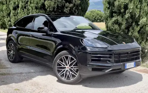 Porsche Cayenne V6 rental