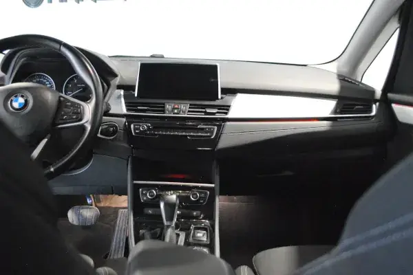 nNoleggio BMW 216d Active Tourer Advantage sesto fiorentino calenzano firenze