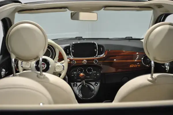 noleggio fiat 500 riva